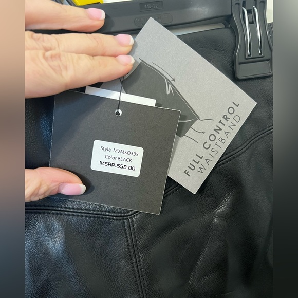 NWT Marc New York Black Stretchy Leather Skirt - Picture 6 of 6